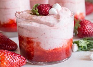 Mousse de Morango Fácil